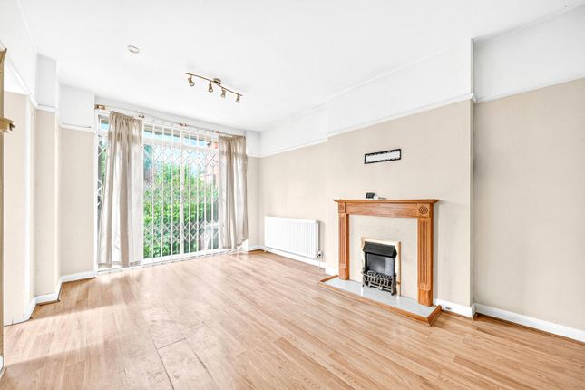 16, Hamilton Road, Barnet photo 4
