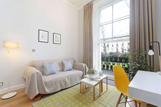 Flat for sale in Porchester Square, Bayswater