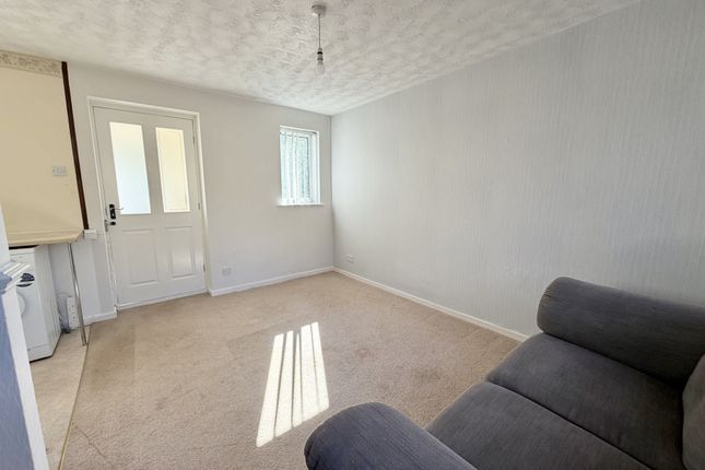 54, The Spinney, Cleveleys photo 4