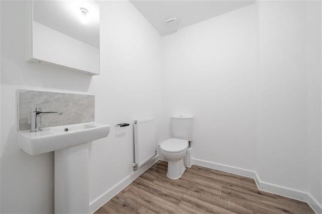 5, Theodore Close, Goldthorpe, Rotherham photo 5