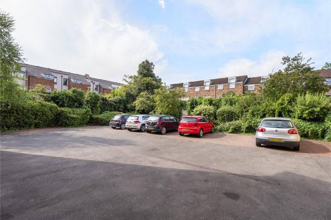 Parking Space,, Flat 10 Mount Lodge, London photo 4