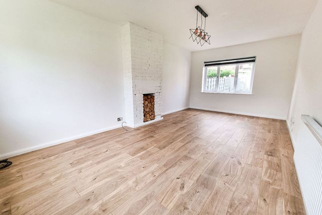 48 Carr Avenue, Manchester photo 4