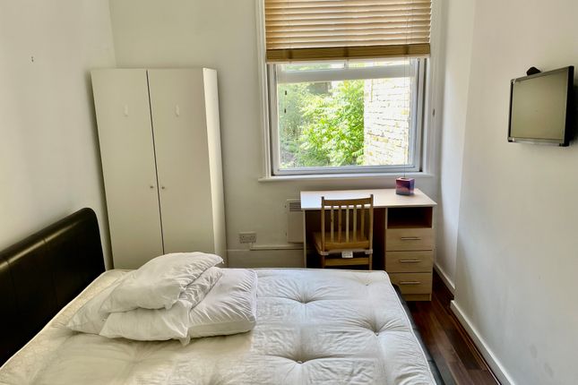 Thumbnail Studio to rent in Marchmont Street, Holborn London