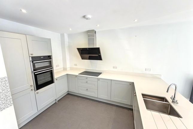 1 Harwood Apartments, 70, Woodlands Avenue, Rustington photo 3