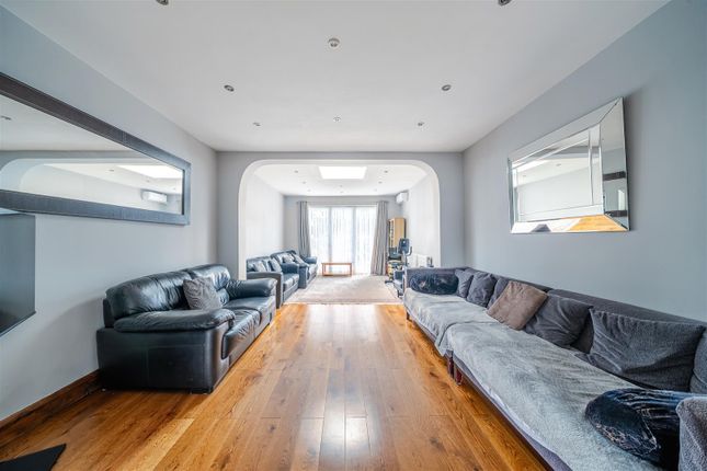 17, Corringham Road, Wembley Park photo 4