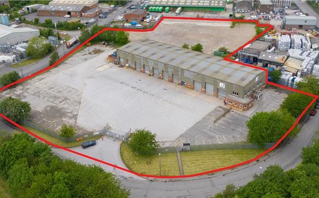 Light industrial to let in Pheasant Drive, Norquest Industrial Estate, Birstall, West Yorkshire