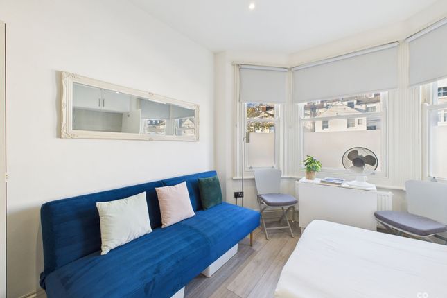 Studio 11 11 Seafield Road, Hove photo 3
