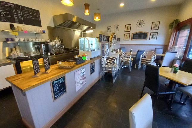 Restaurant/cafe for sale in Cafe &amp; Sandwich Bars S40, Derbyshire