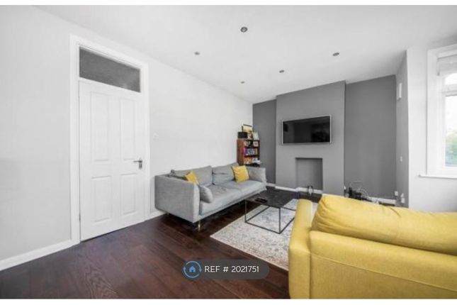 Thumbnail Flat to rent in Bramshot Avenue, London