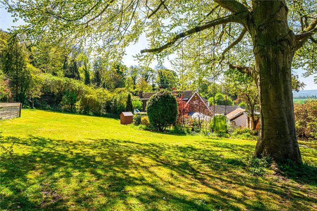 10, Castle Close, Totternhoe photo 3