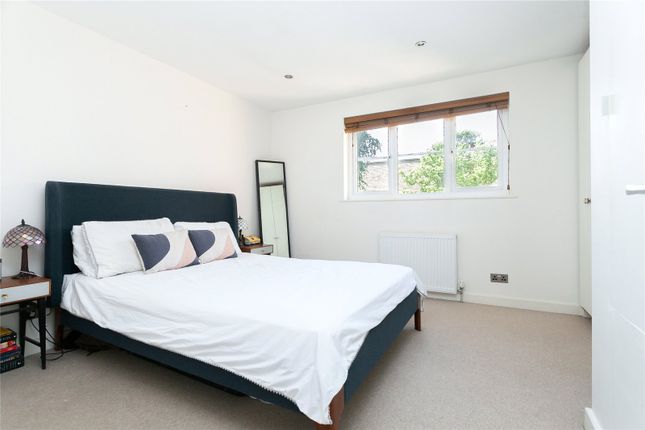 70, Balcorne Street, London photo 4