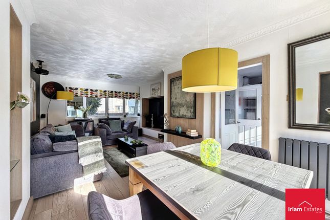 19 Curlew Drive, Manchester photo 3
