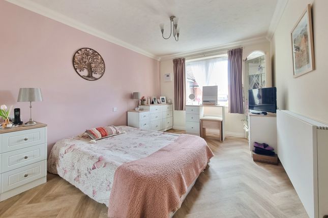 49 Simmonds Lodge, 93, Havant Road, Portsmouth photo 4
