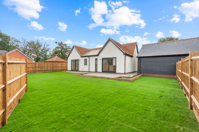 Gardeners Cottage, Dunmow Road, Bishop's Stortford photo 3