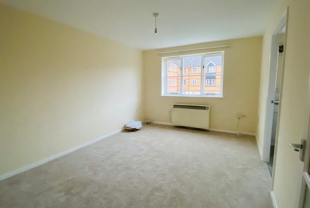 13, Enfield photo 2