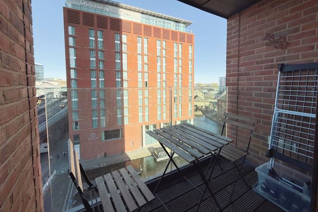 Flat 34, Candle House, 1, Wharf Approach, West Yorkshire photo 4