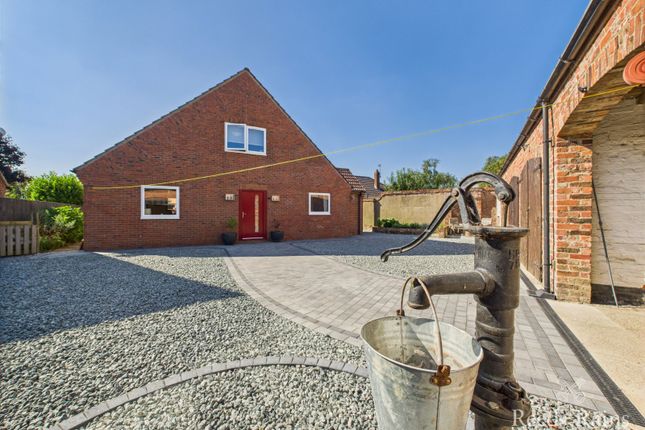 Driveway/Courtyard
