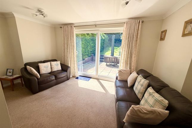 15, Crane Furlong, Swindon photo 3