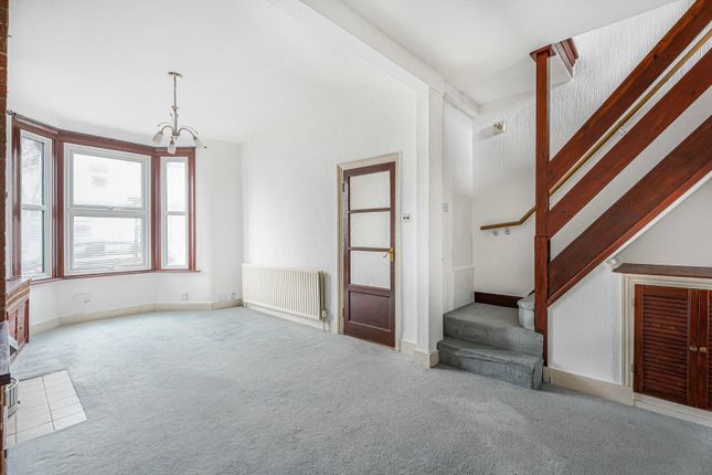 71, Raynham Avenue, Edmonton photo 3
