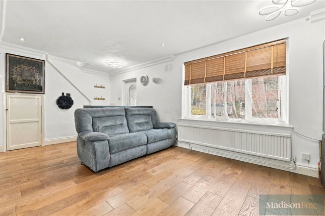 Fletcher Road, Chigwell photo 3