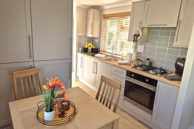 1, Beckenham Park, Otterham Quay Lane, Kent photo 2