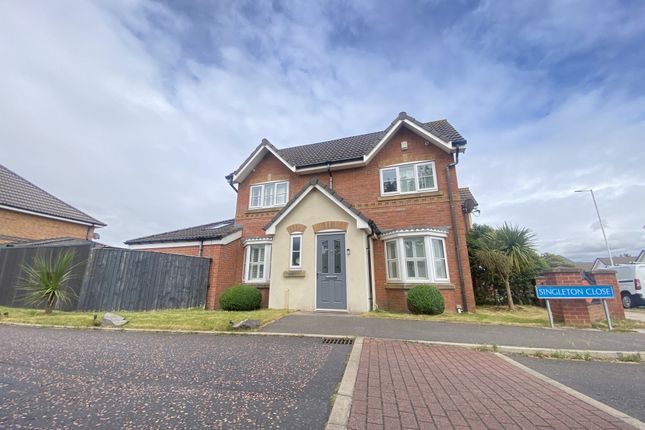 14, Singleton Close, Southport photo 2
