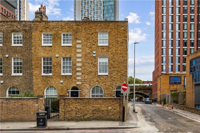 1-bed flat on Flat 1, 111, Wandsworth Road, London, £349,950