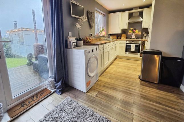 15, Wooley Meadows, Stanley, Crook photo 3