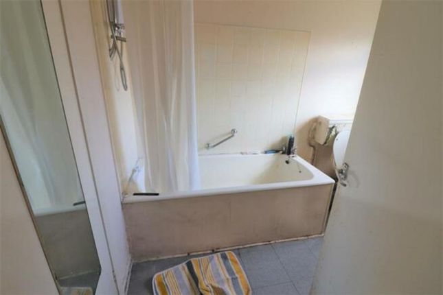 108 College Road, Ashington photo 3