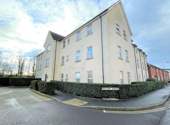 Thumbnail Flat for sale in Pastures Avenue, St. Georges, Weston-Super-Mare