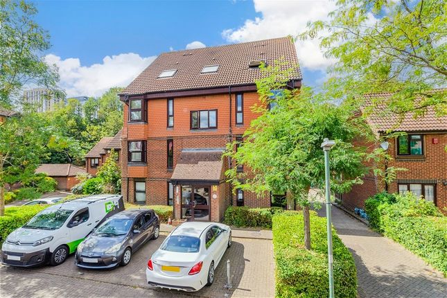 Studio flat on Turnpike Lane, Sutton, £150,000