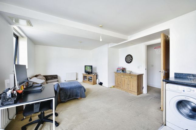 Flat for sale in Clifford Way, Maidstone, Kent
