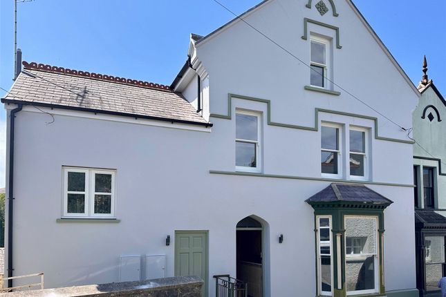 Flat at Greenwood House, 28, The Green, Pembrokeshire photo 2
