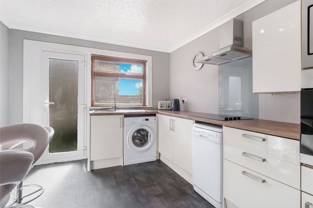 21, Livingstone Court, East Ayrshire photo 4