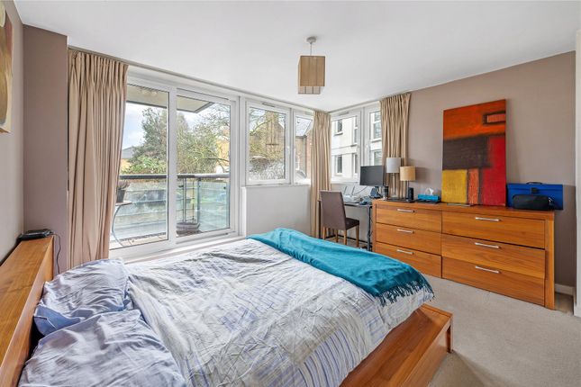Flat for sale in 80 Northside Wandsworth Common, London