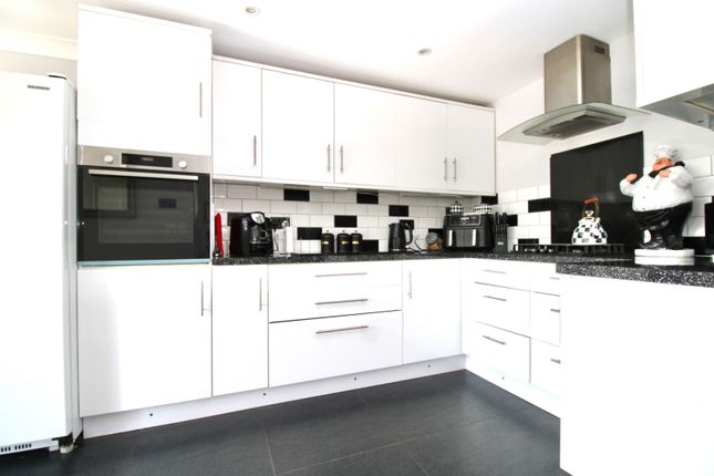 21, Rydal Avenue, Ramsgate photo 4