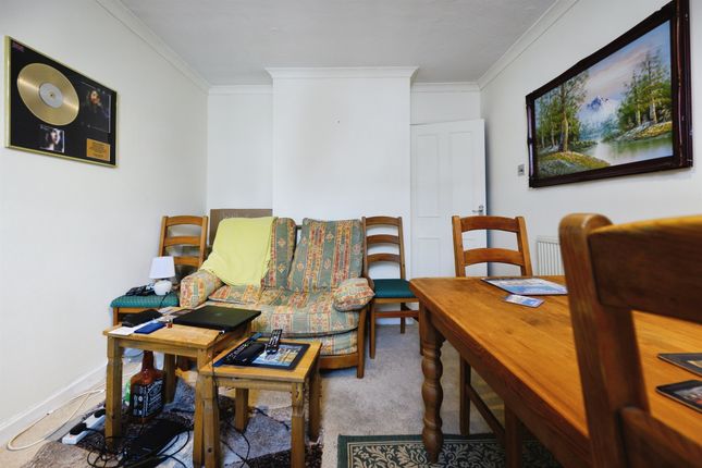 70b, Highland Road, SOUTHSEA photo 4