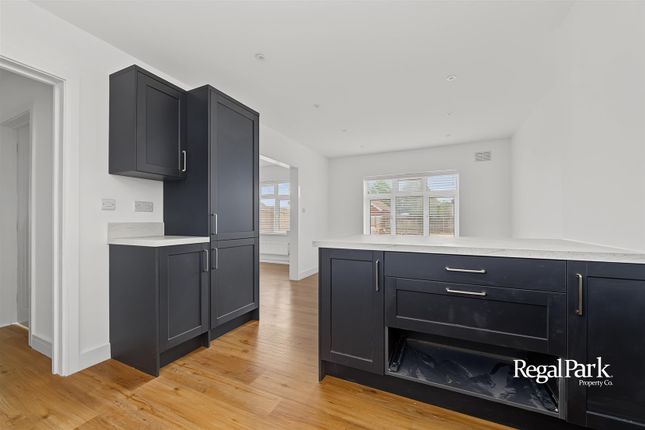 9, Rowan Avenue, Peterborough photo 4