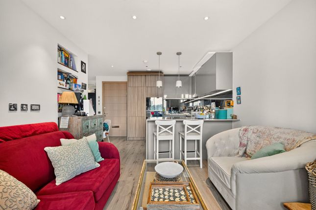 Flat 19, Purser Court High Street, London photo 4