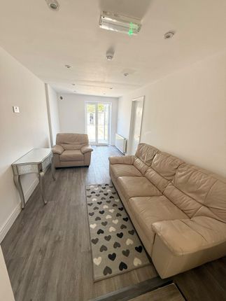 76, Southfield Road, Enfield photo 5