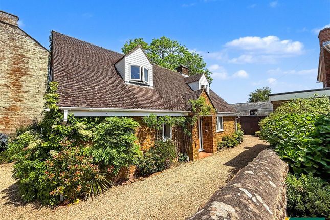 5-bed house on 30, Lime Avenue, Daventry, £599,000