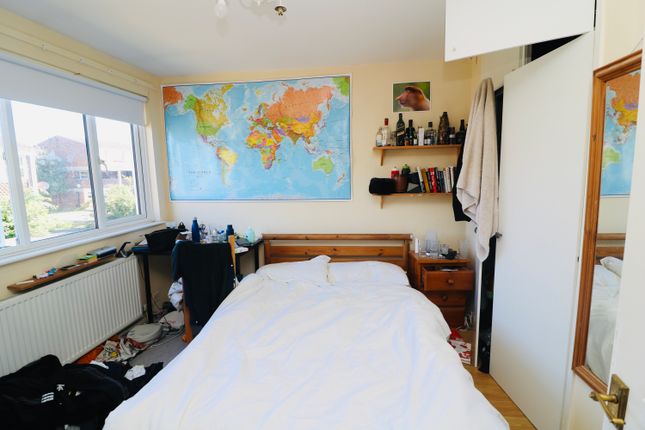 Thumbnail Terraced house to rent in Larch Close, London