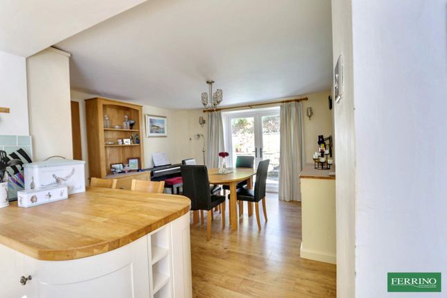 Lydia Cottage, Parkend Road, Lydney photo 4