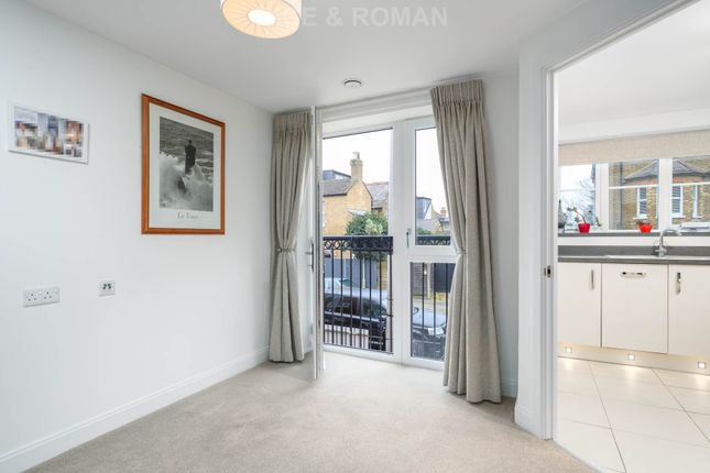 Edward Place 22, Churchfield Road, Walton On Thames photo 2