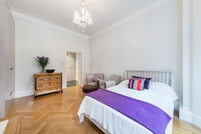 Studio flat on Flat 2, 71-73, Upper Berkeley Street, London, £2,799/mo