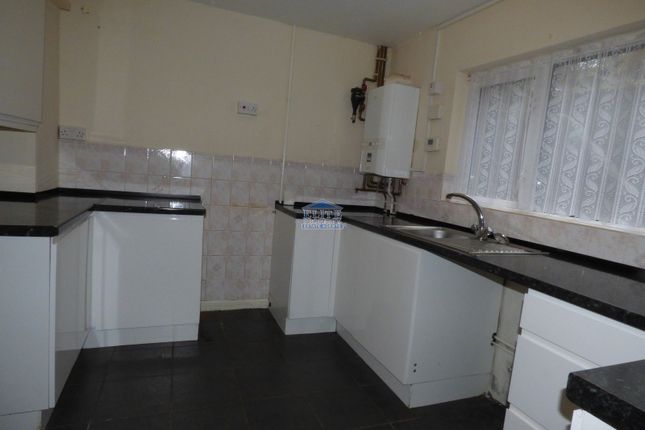 32, Llewellyn Street, Nantymoel photo 2