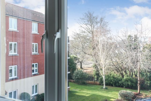 21, Albany Court, Paignton photo 2
