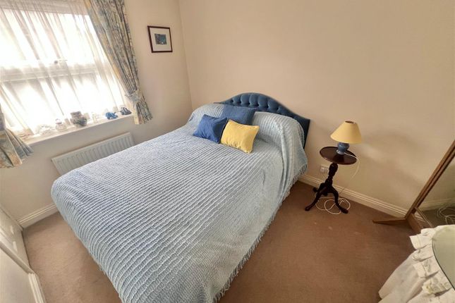 29, Camelot Way, Gillingham photo 4