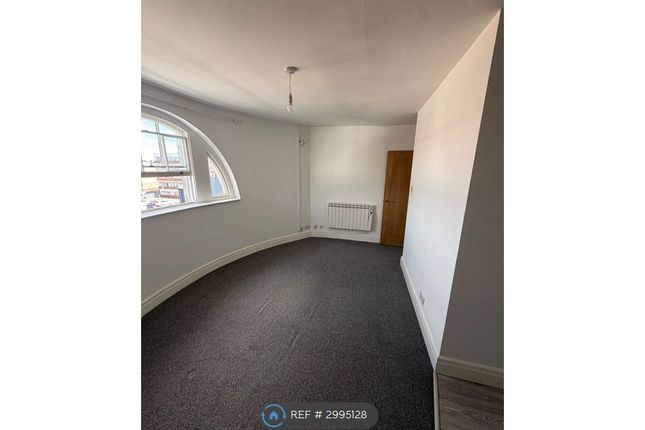 Flat, Mynd House B Eastgate St, Gloucester photo 3