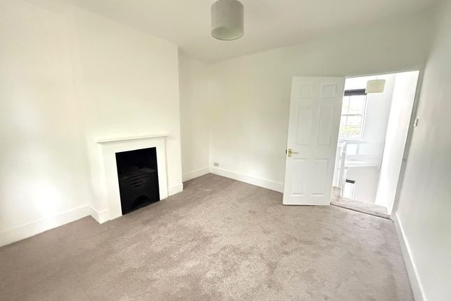 Union Street, High Barnet photo 2